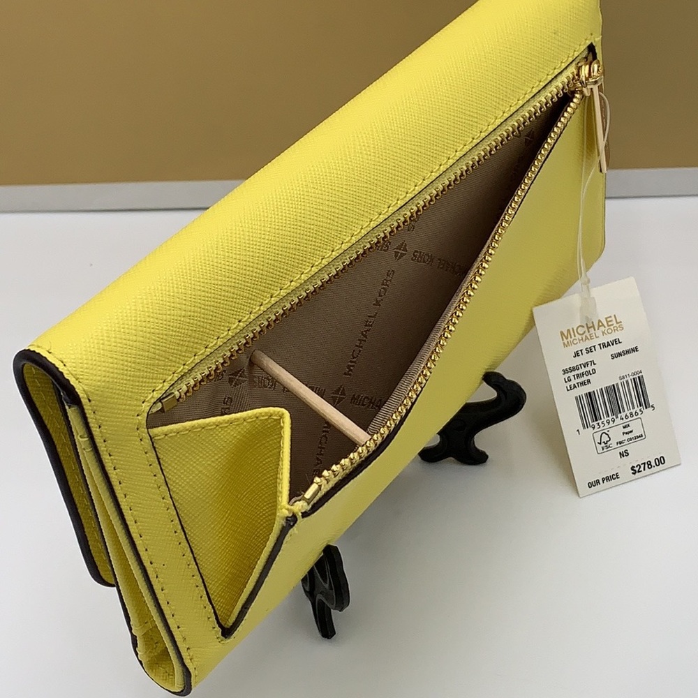 MICHAEL KORS JET SET TRAVEL LARGE TRIFOLD WALLET SUNSHINE COLOR - Picture 10 of 16